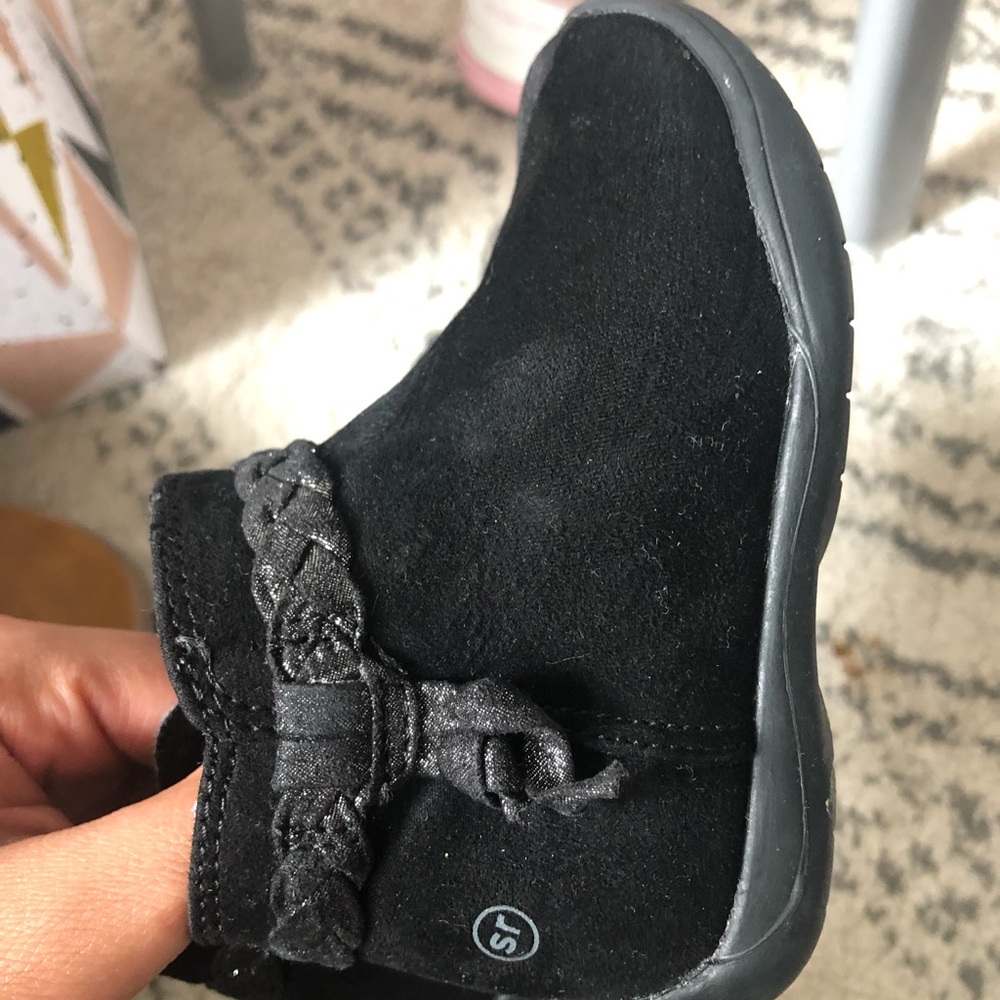 Black stride rite booties